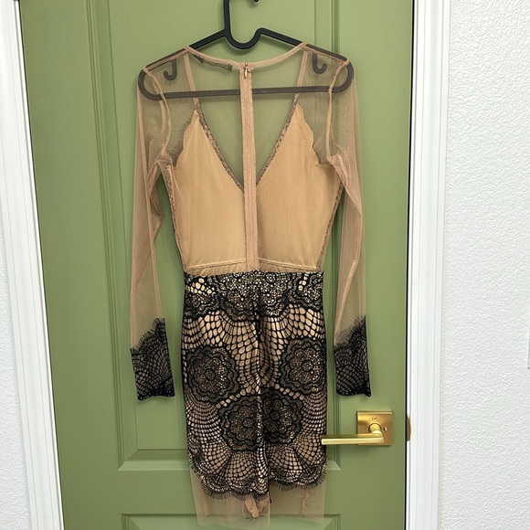 For love and lemons dress - Picture 4 of 6